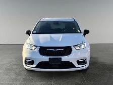 2024 Chrysler Pacifica Touring-L - Photo 10
