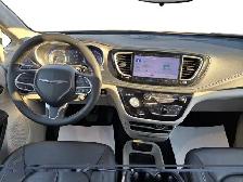 2024 Chrysler Pacifica Touring-L - Photo 13