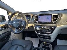2024 Chrysler Pacifica Touring-L - Photo 15