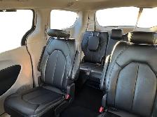 2024 Chrysler Pacifica Touring-L - Photo 17