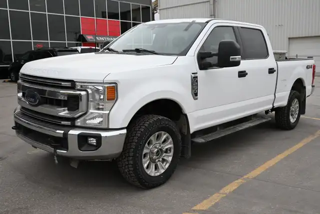 2022 Ford F-250 SD 4x4 | Crew Cab | 6.2L GAS | REMOTE START