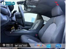 2019 Toyota Camry LE - Mint Condition - Photo 17