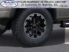 2026 GMC Canyon AT4 - Photo 9