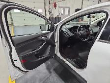2015 Ford Focus - Photo 10