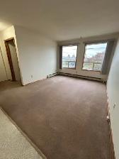 Massive 2-Bed Unit in Great Location - Photo 2