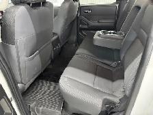 2022 Nissan Frontier SV Crew Cab Mags 4x4 - Photo 17