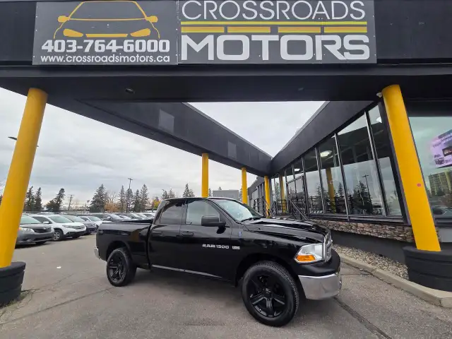 2012 RAM 1500 4WD 140.5' ST- No Accidents- 4x4- LOW KM-Bed Liner