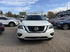 2017 Nissan Pathfinder - Photo 2