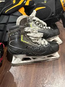 hockey Goalie gear. Pads, skates, chest protector etc.. - Photo 6