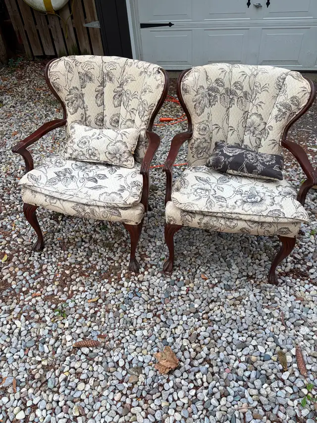 Arm chairs