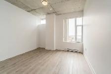 Vue du Fleuve Brossard – River Views, W/D, Studio to 3BR - Photo 5