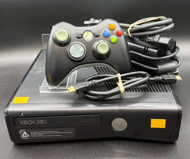 250gb Xbox 360 S - Complete with Black Controller