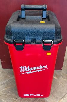 NEW Milwaukee 2772-20 Cordless Drain Snake Complete Kit