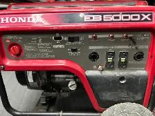 Honda EB5000X Generator Missing foot - Photo 2