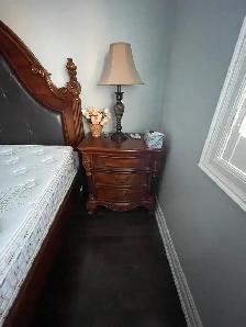 King Size Bedroom Set for Sale in Brampton - Photo 2