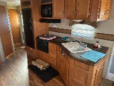 travel trailer - Photo 6