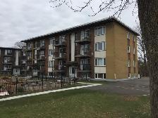 2 1/2 à Ste-Foy Sur étage Près des ponts Libre dès maintenant