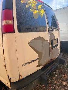 2009 GMC Savana Work Van - Reefer Installed, Repairs Needed - Photo 6