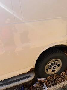 2009 GMC Savana Work Van - Reefer Installed, Repairs Needed - Photo 7