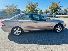 2007 Mercedes Benz c-class ( LOW KM ) - Photo 2