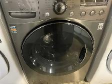 Laveuse sécheuse frontales stainless vapeur LG (remis à neuf)