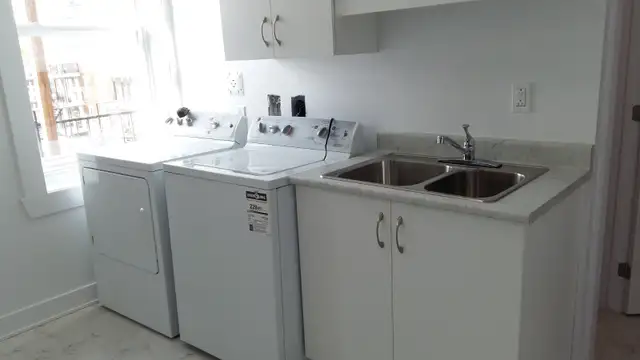 4 ½ rénové,terrasse privée,métro Verdun–disponible 1er Déc. 2026