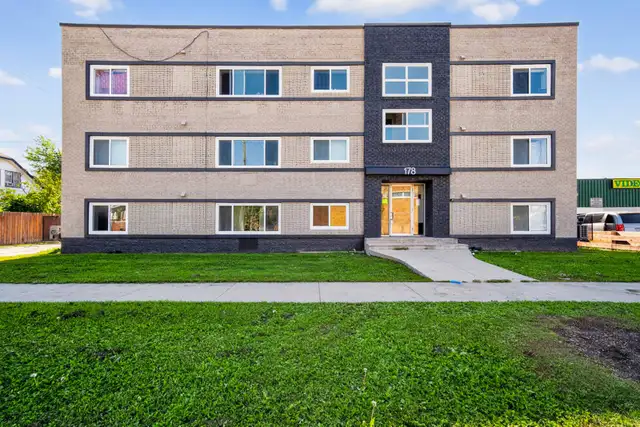 NEWLY Renovated 1 Bed 1 Bath - Near St. John's Park!