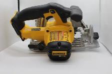 DeWalt (2022) Cordless 6-1/2in. Circular Saw (#44649-1) - Photo 3