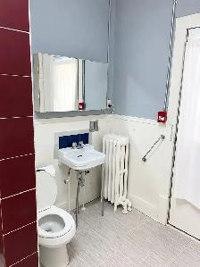 All-Inclusive 2 Bed, Historic Manor - Vine St, St. Catharines - Photo 9