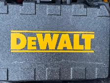 DEWALT 12V 100 ft. Green 3-Beam 360 Degree Laser Level