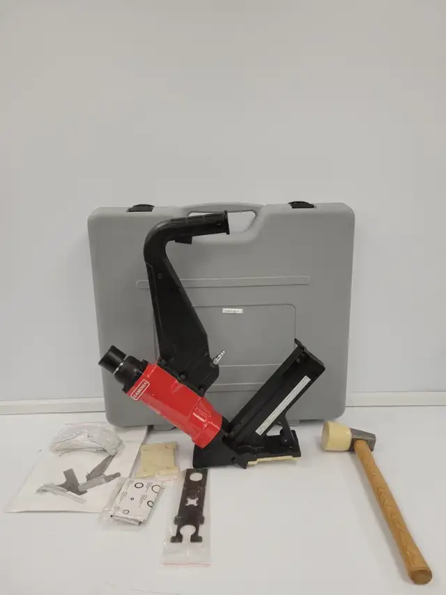 (B732) Samona Floor Nailer