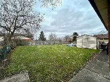 ALL UTILITIES INCLUDED Spacious Main Floor in Niagara Falls! - Photo 3