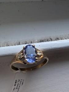 Brand New 10K Yellow Gold Tanzanite Ring For Sale - Photo 6