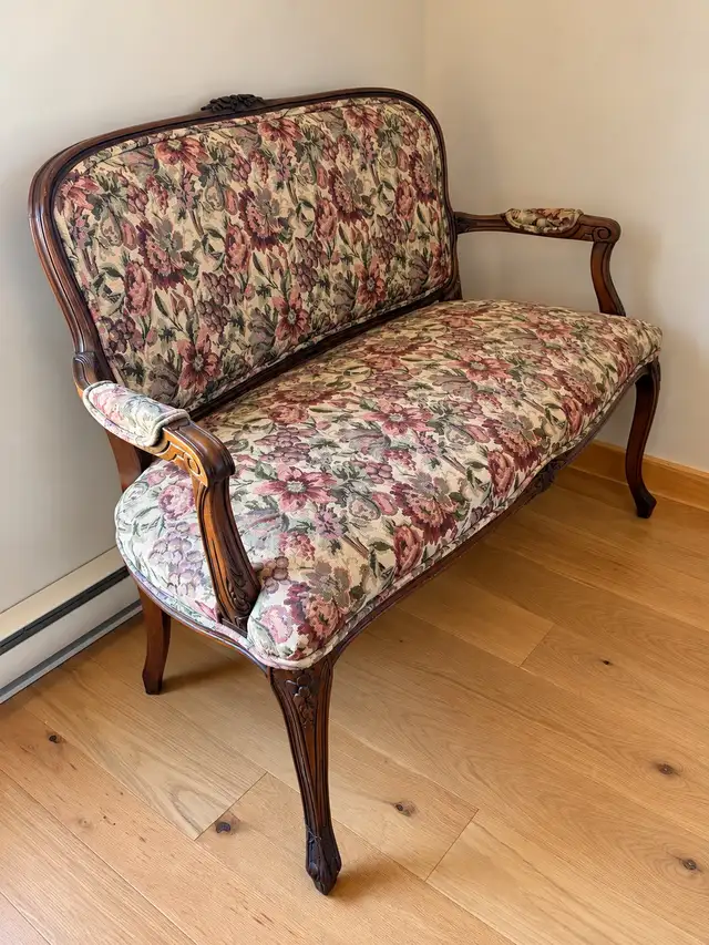 setee for sale bench and chairs
