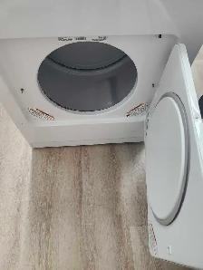 Inglis Extra Large Capacity Dryer $200 - Photo 2
