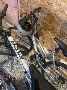 Four bikes Raleigh Serengeti , Supercycles, Diadora, - Photo 6