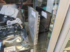 PlayStation 2 systems with one controller