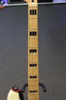 Squier Affinity Series Active Jazz Bass (#44663-2) - Photo 3
