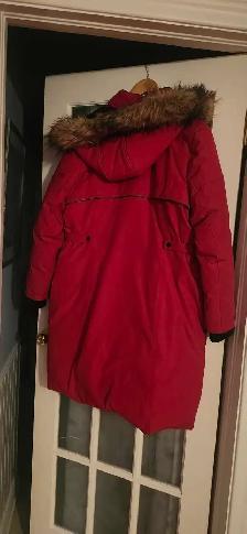 Manteau d'hiver pour femmes gr 18 ans rouge 100$ - Photo 3
