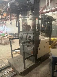 Crown SP3520-30 Order Picker - Unit 5 - 3,000 lb - Liquidation - Photo 4