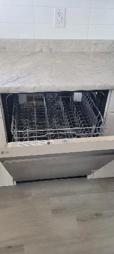 Immediately 2 bedroom available for rent in Brighton! - Photo 9