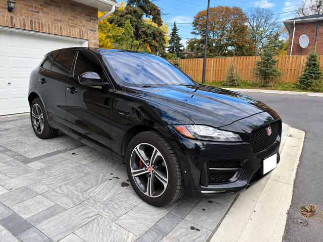 2018 jaguar f-Pace SUV