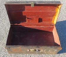 PAST and PRESENT ANTIQUES - WW11 R.C.A.F. METAL FOOTLOCKER TRUNK - Photo 5