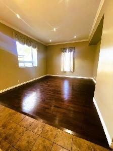 Gorgeous 2 Bedroom Main Floor Apartment $1900 - Photo 4