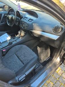 Mazda 3 Sedan - Photo 7