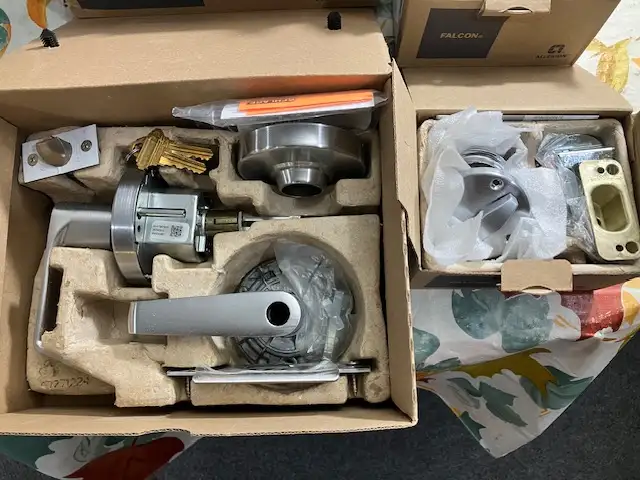 Door Lockset and Deadbolt – Schlage Heavy Duty, Entrance/Office