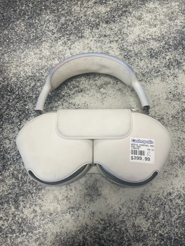 Apple AirPods Pro 2nd Gen @ Cashopolis!!