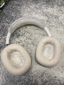 Apple AirPods Pro 2nd Gen @ Cashopolis!! - Photo 3