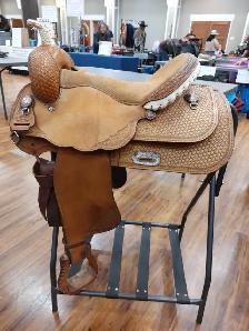 Pleasure Saddle
