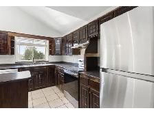 3 Bed/3 Bath Upper Home   Garage & Yard | Mission | Nov 1 - Photo 6